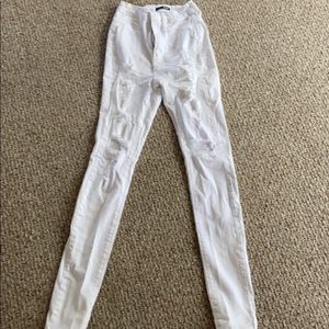 White ripped fashionova jeans